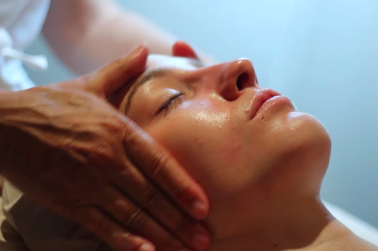 tratamiento para el cuidado de la piel facial